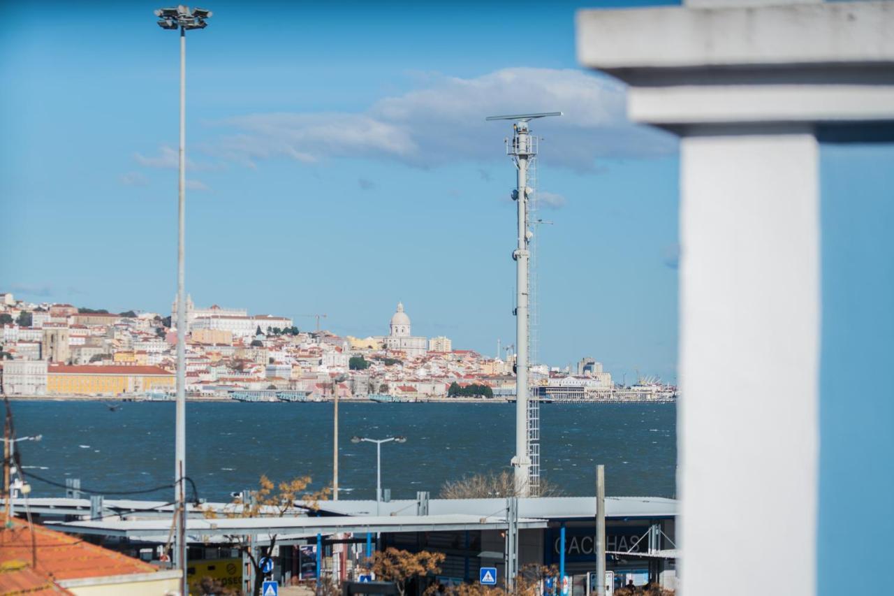 Vista Lisboa Guest Apartments 阿尔马达 外观 照片