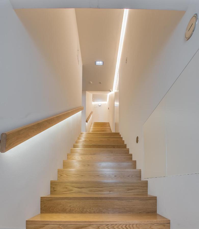 Vista Lisboa Guest Apartments 阿尔马达 外观 照片