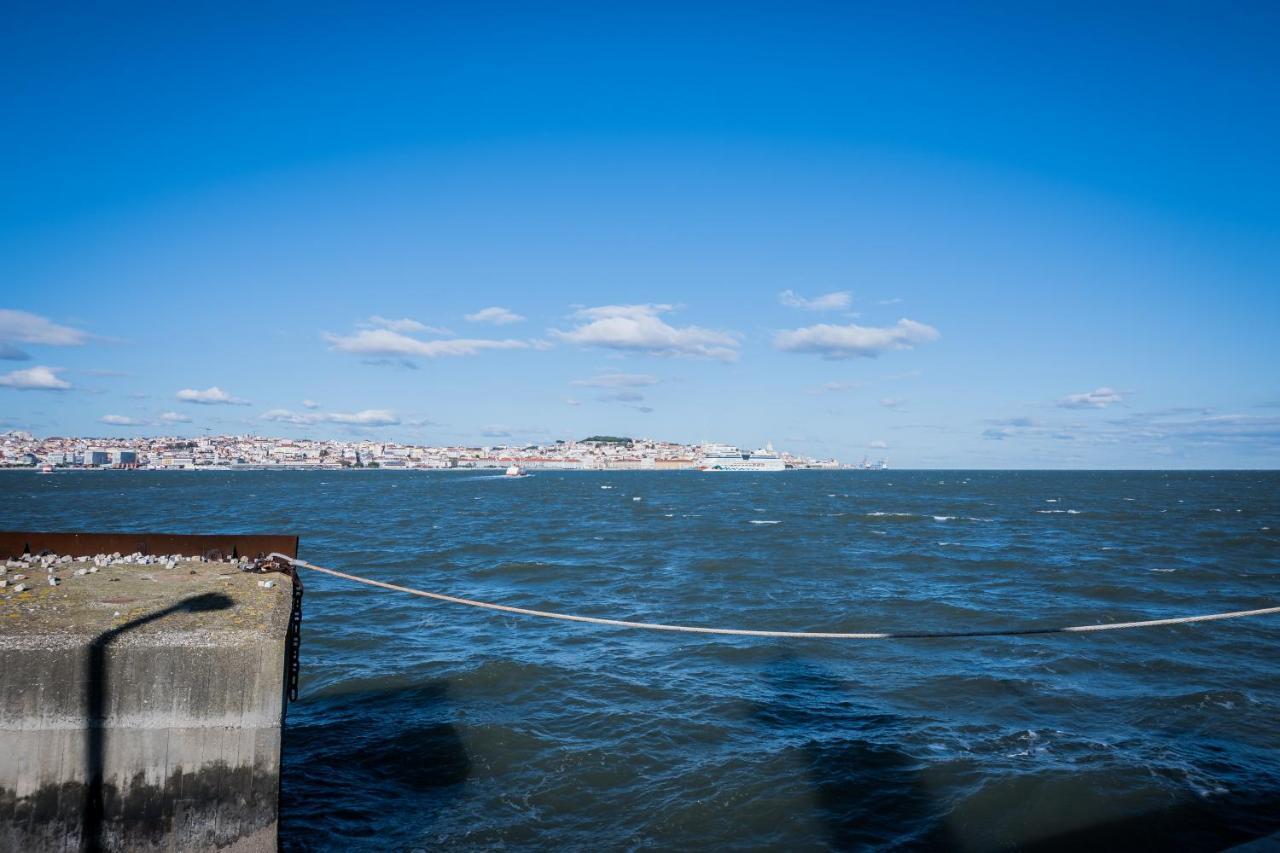 Vista Lisboa Guest Apartments 阿尔马达 外观 照片